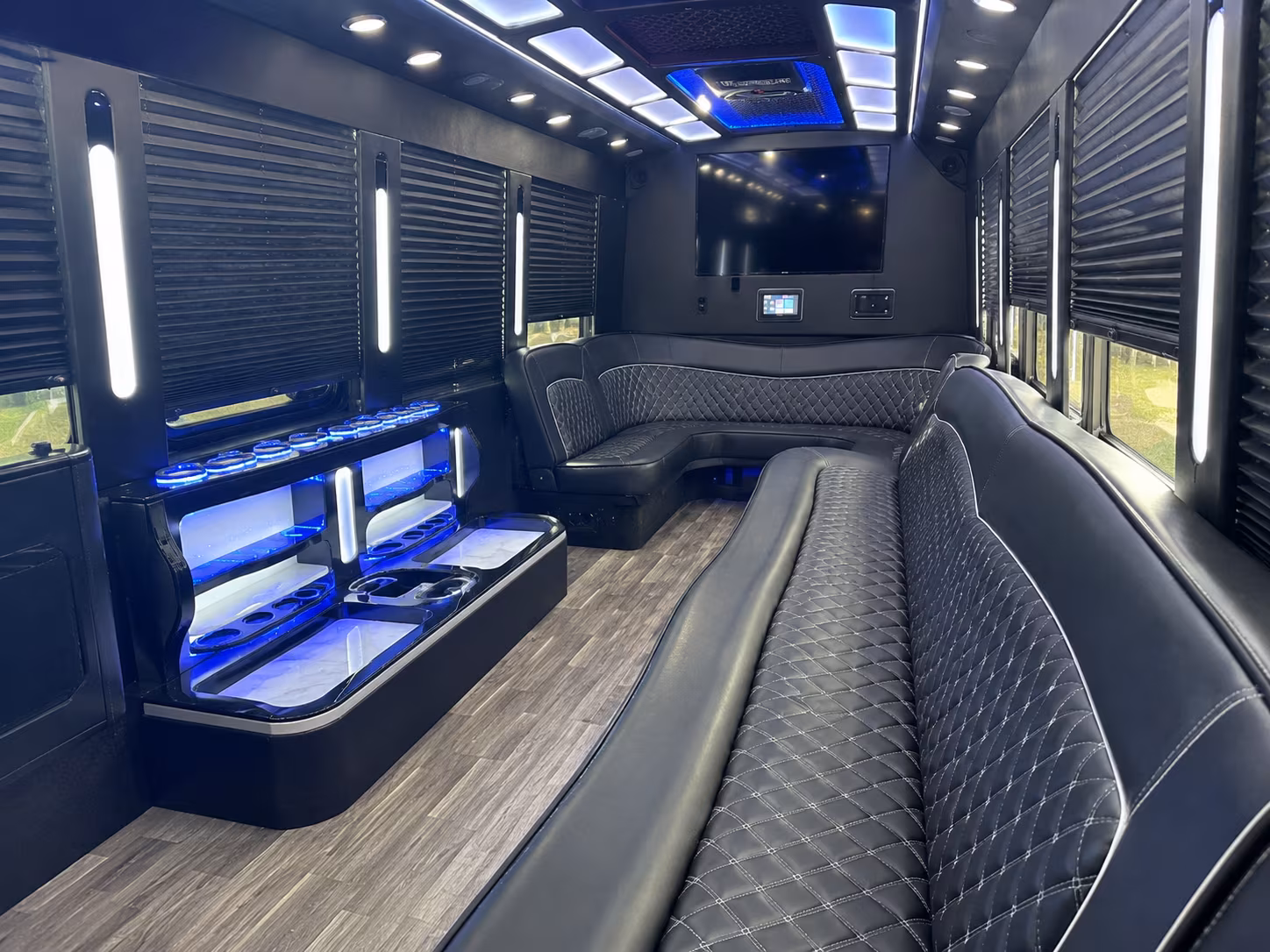 party buses to la venues kia forum crypto com arena and sofi stadium